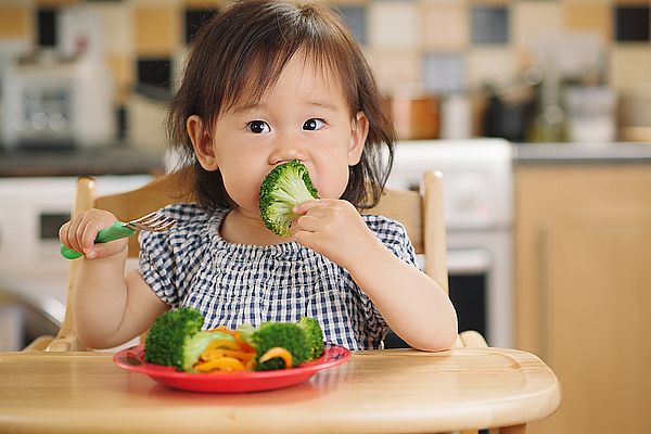 Alimentar también es desarrollar: BLW y estimulación masticatoria