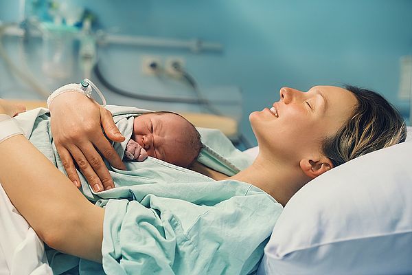 ¿Por qué el dentista me pregunta cómo fue el parto de mi hijo? ¿Simple curiosidad o algo más?